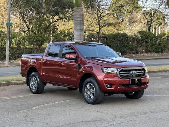 FORD RANGER 2.2 XLS 4X4 CD 16V DIESEL 4P AUTOMÁTICO